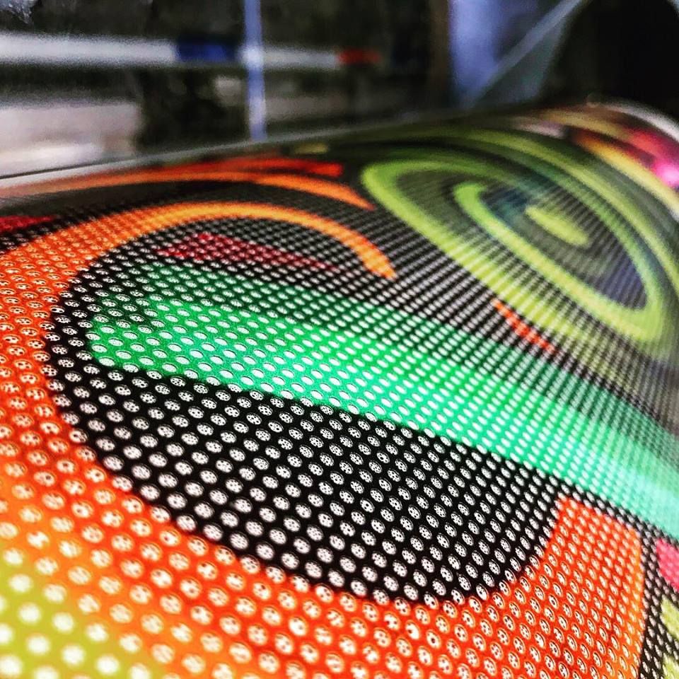 Self-adhesive and frosted vinyl graphics
